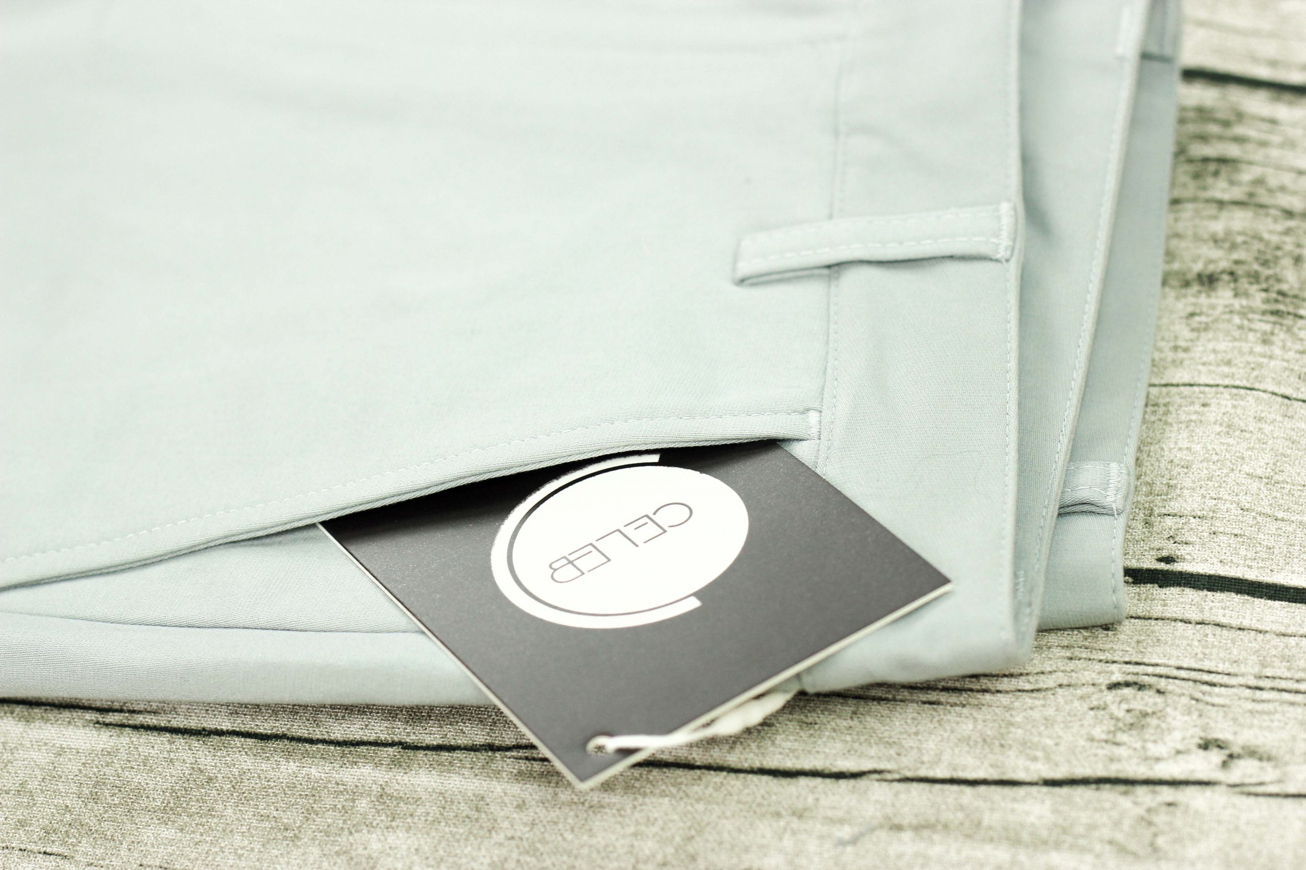 ban-quan-tay-nam-cong-so-o-dau-hcm-dep-re-ma-chat-luong-4